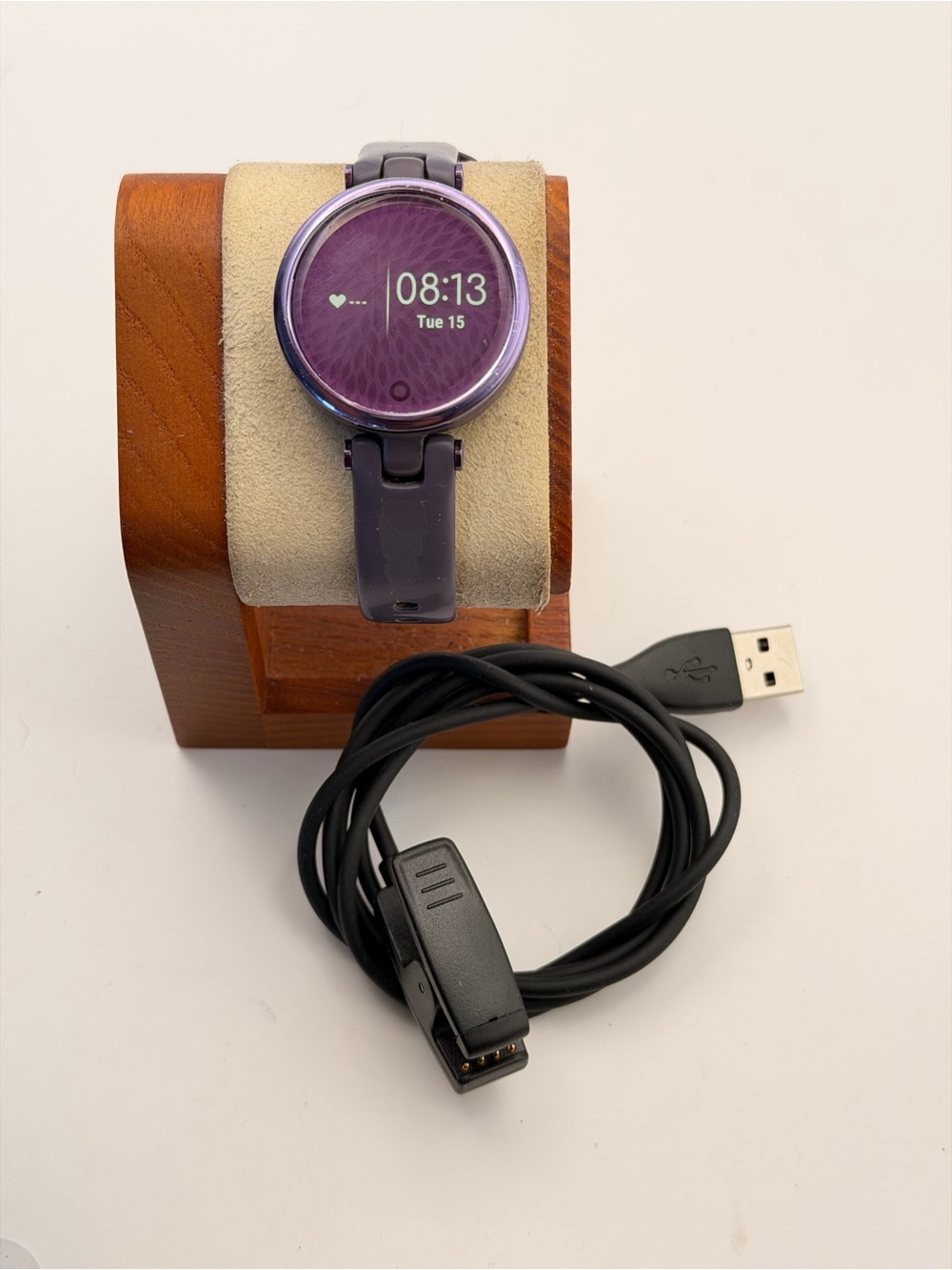 Garmin Lily, Rare Color, Purple, Charger Included, Tested, Very Good, women Smar